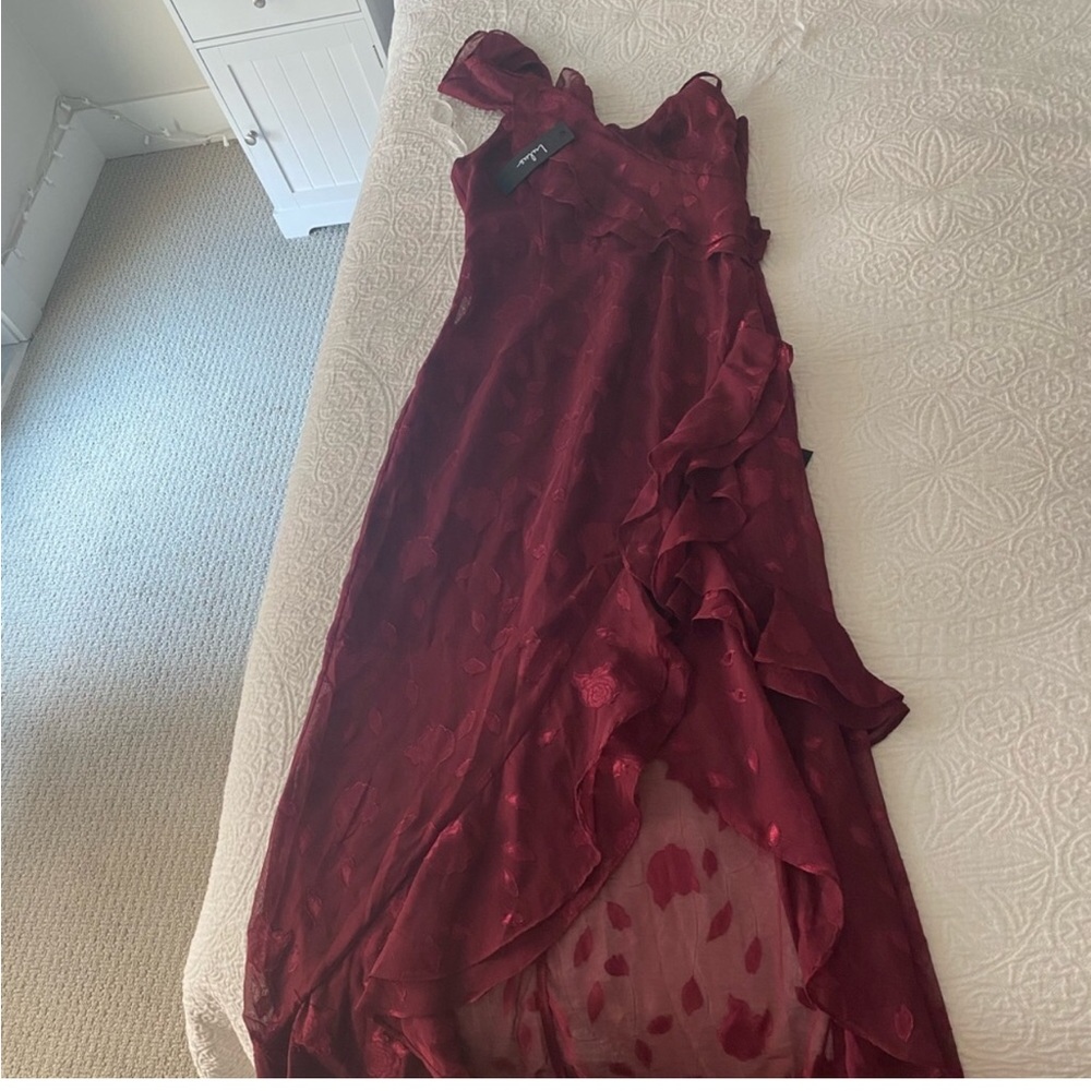 BRAND NEW LULUS DRESS